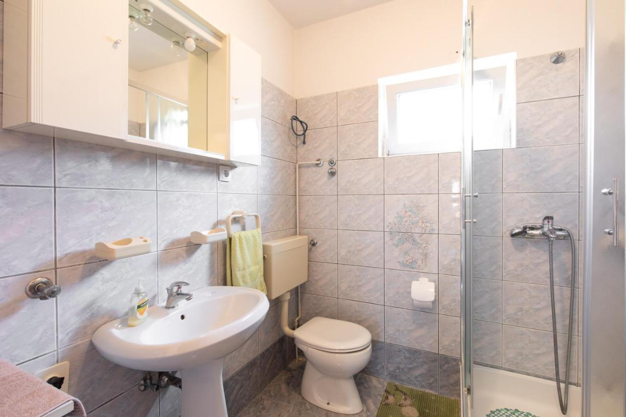 2-Bedroom Krk Apartment - Near Krk Beaches & Town! Krk Town Eksteriør bilde